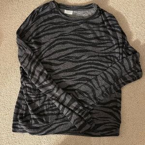 zebra print medium Abound Long sleeve shirt